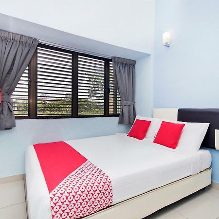 Oyo 220 Hotel Sri Maluri Kuala Lumpur Exteriér fotografie