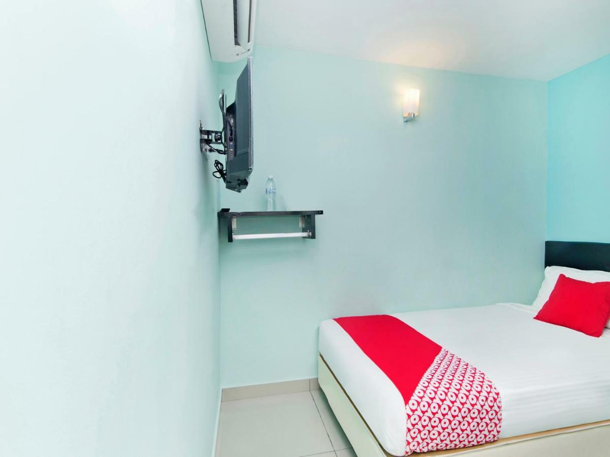 Oyo 220 Hotel Sri Maluri Kuala Lumpur Exteriér fotografie