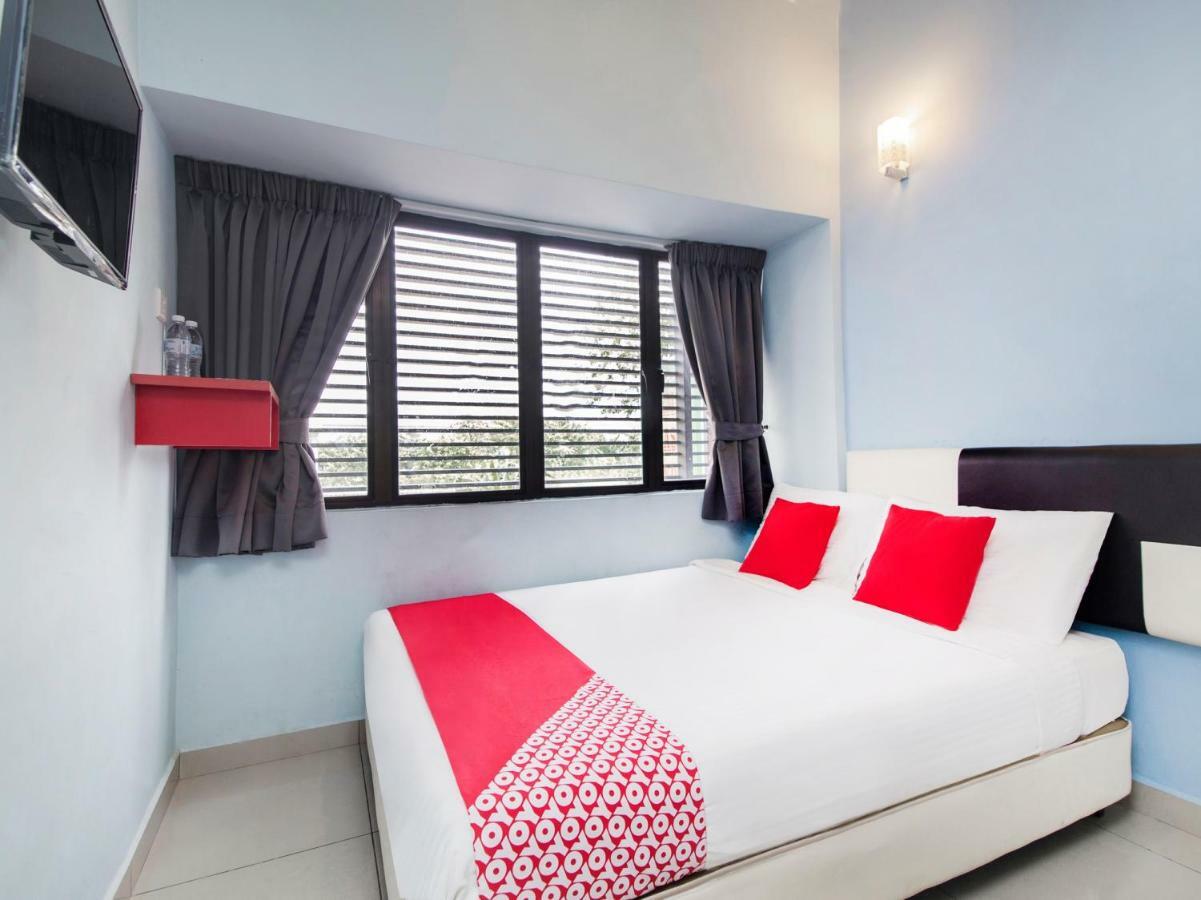 Oyo 220 Hotel Sri Maluri Kuala Lumpur Exteriér fotografie