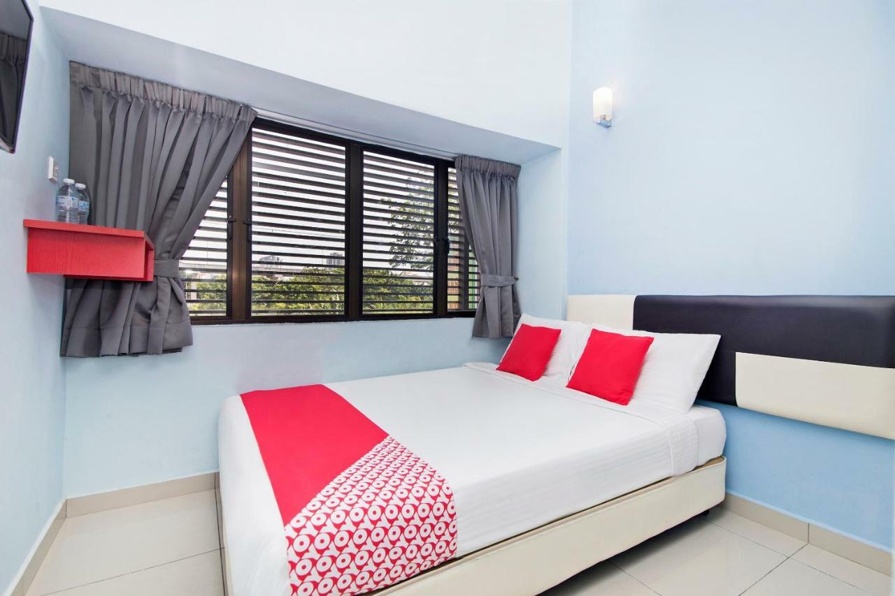 Oyo 220 Hotel Sri Maluri Kuala Lumpur Exteriér fotografie