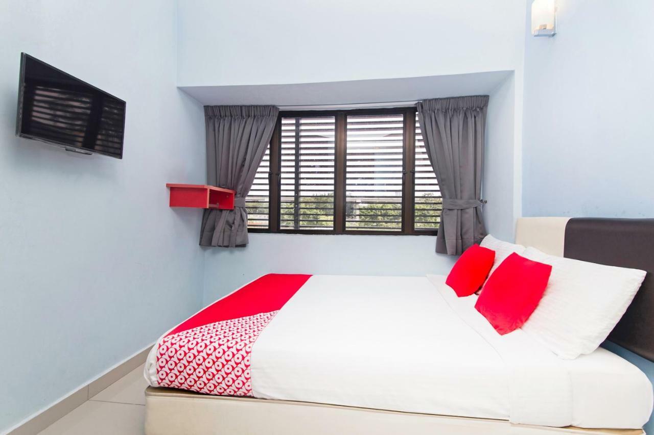 Oyo 220 Hotel Sri Maluri Kuala Lumpur Exteriér fotografie