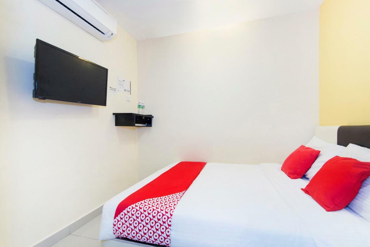 Oyo 220 Hotel Sri Maluri Kuala Lumpur Exteriér fotografie