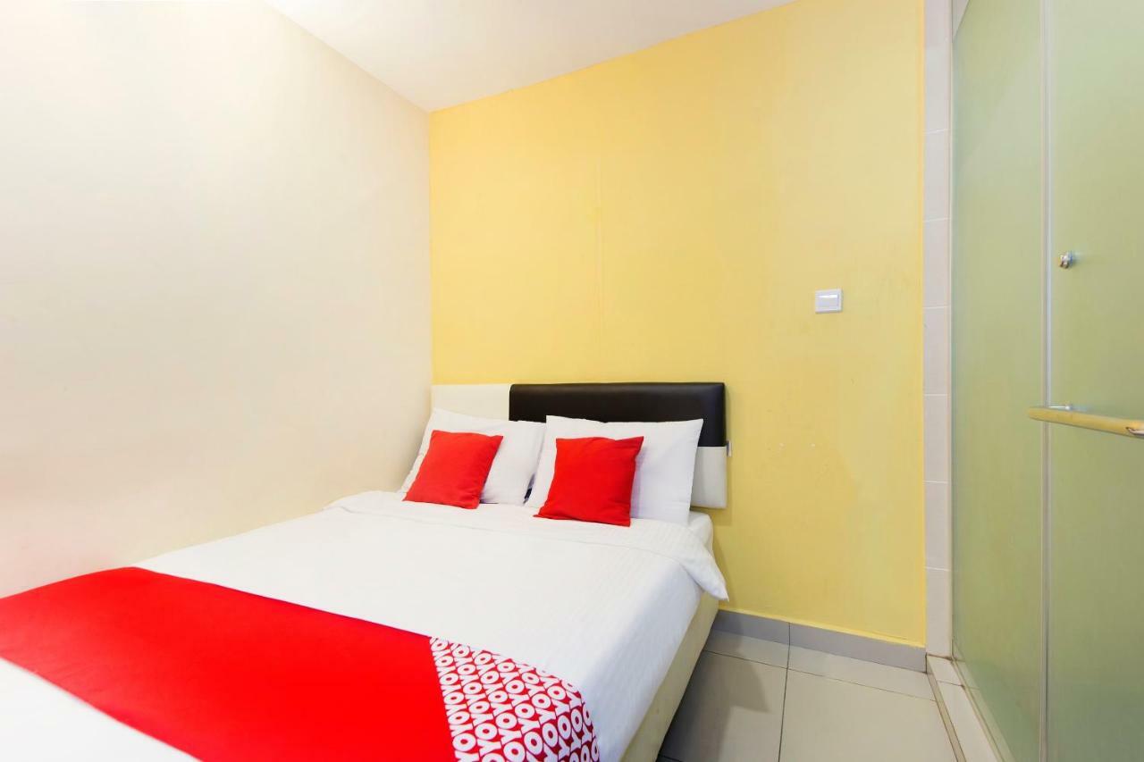 Oyo 220 Hotel Sri Maluri Kuala Lumpur Exteriér fotografie